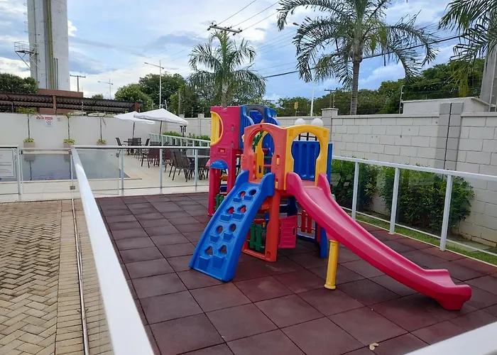 Apto, 2/4, 2 Ar-Condicionados E Bem Localizado.