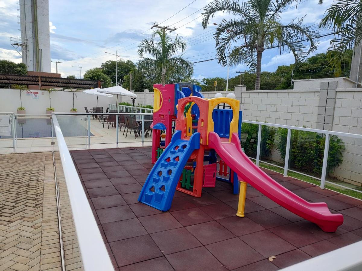 Apto, 2/4, 2 Ar-condicionados E Bem Localizado. *